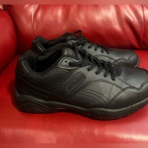 SRMAX  resistant shoes